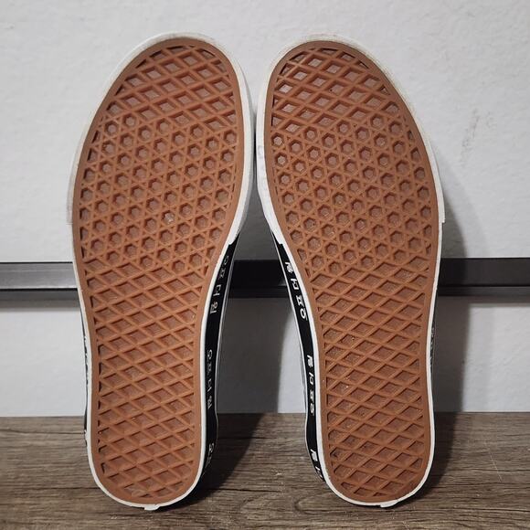 Vans Old Skool Korean Typography Men\'s Athletic Skate Shoes Sneakers Size 7.5 main image 9